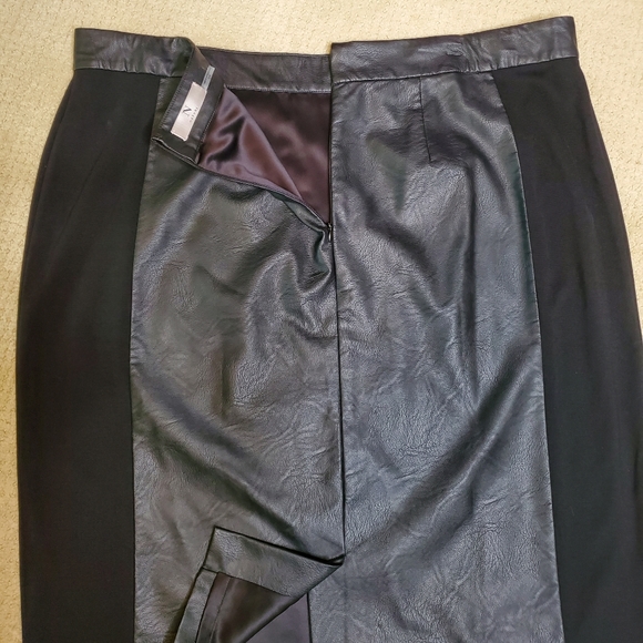 NWT Natori Faux Leather/Knit Pencil Skirt - Picture 3 of 8